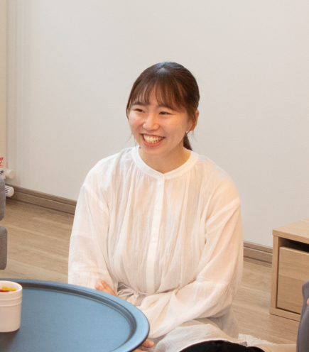 内田　奈枝