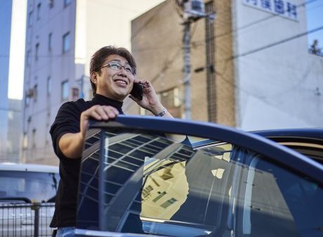 信田　英利